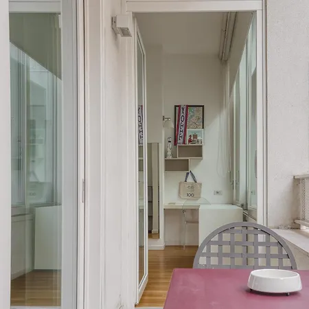 Modern Retreat In The Heart Of Milan Apartment Exterior photo